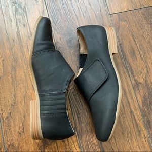 Ankle Boots with Velcro Strap